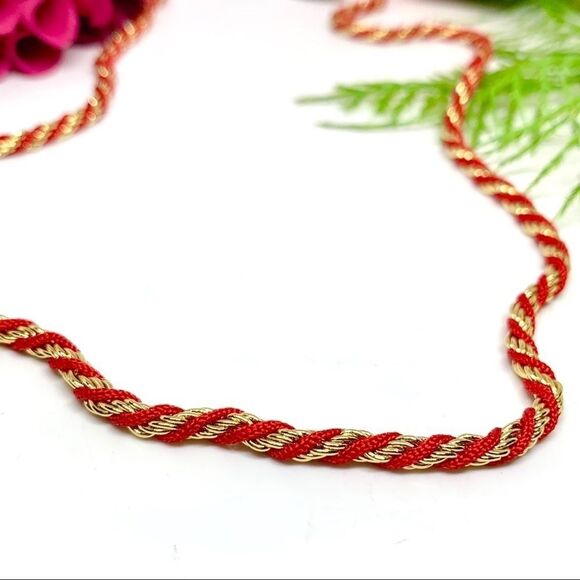 VINTAGE⚜️NWT TRIFARI Red & Golden Twist Chain 24” - Picture 4 of 9